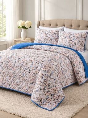 Karl Lagerfeld Paris King 3 Pc Floral Quilt Set Blue White NWT 102x86 Shams